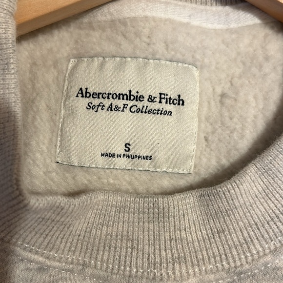 Abercrombie Soft AF Hôtel Mer Cropped Sweatshirt - Picture 5 of 10